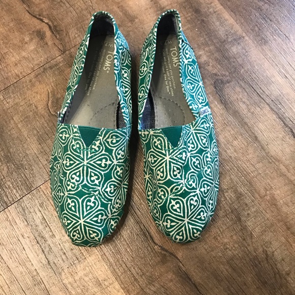 dark green ladies flat shoes